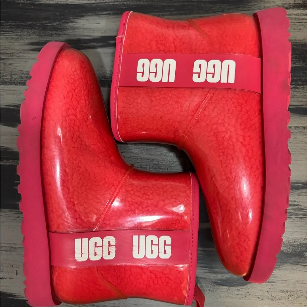 UGG Women's Classic Clear And Red Short Waterproof Boots Size 9 - Picture 5 of 15